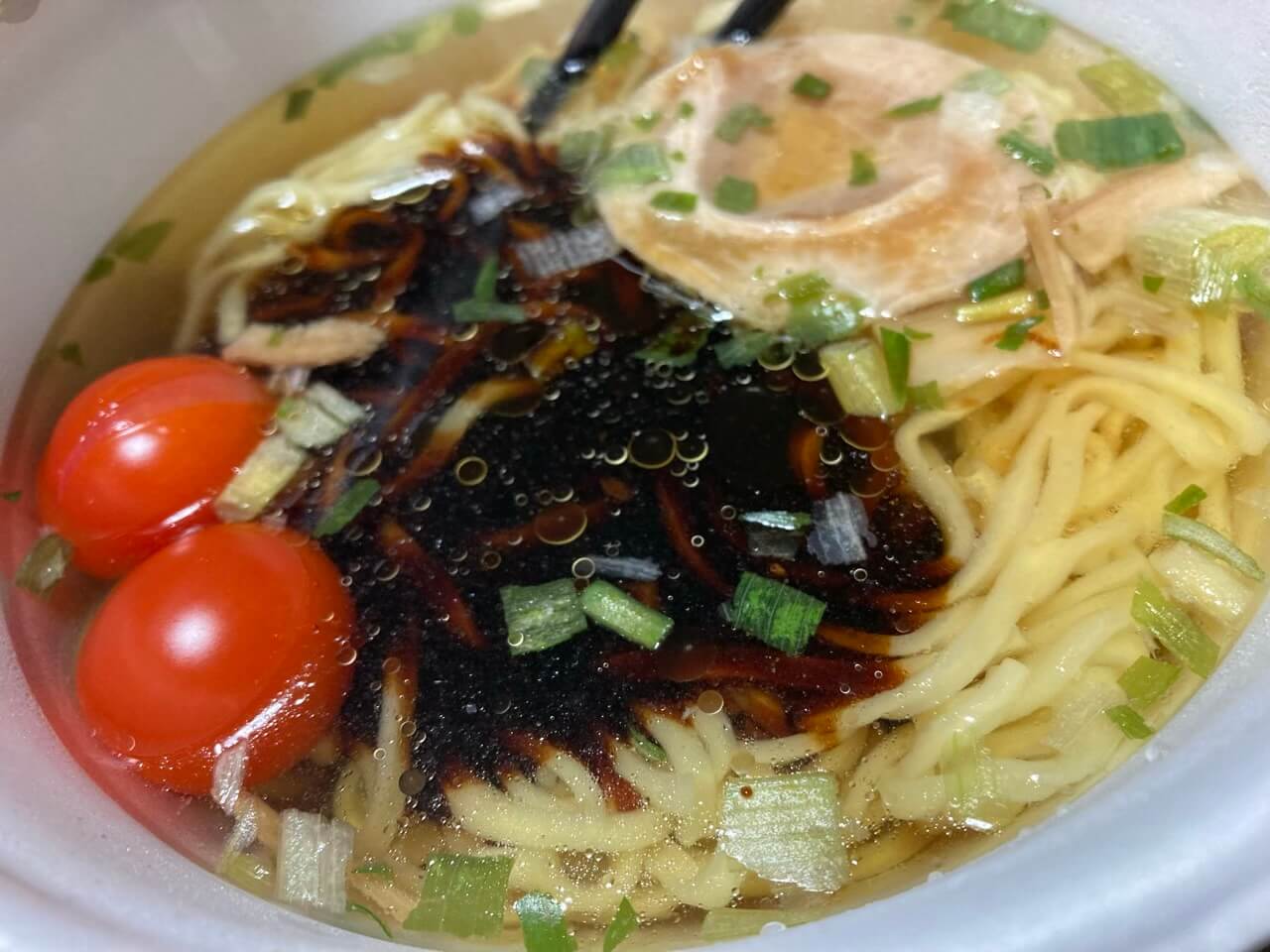 富山ブラックカップラーメン